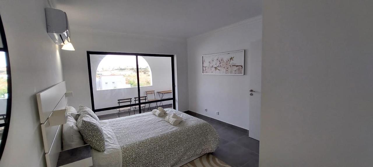 Enjoy Pool, Beach And More At This Nice Apartment Only 3 Minutes From Mareta'S Beach Sagres Extérieur photo