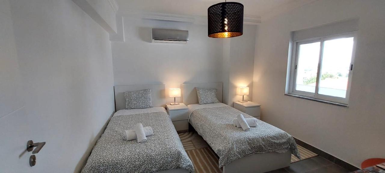 Enjoy Pool, Beach And More At This Nice Apartment Only 3 Minutes From Mareta'S Beach Sagres Extérieur photo